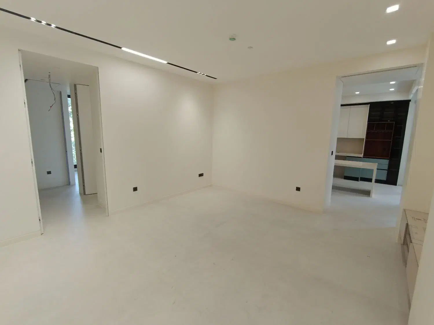 الهیه/۲۱۰متر/۳خواب مستر/برج باغ نوساز مدرن/فول