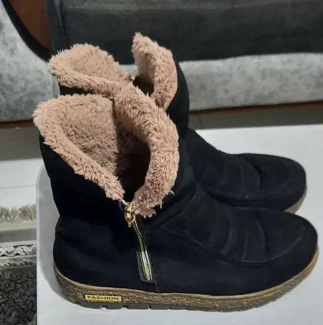 بوت زنانه و کتانی|کیف، کفش، کمربند|کرج, شهرک فهمیده|دیوار