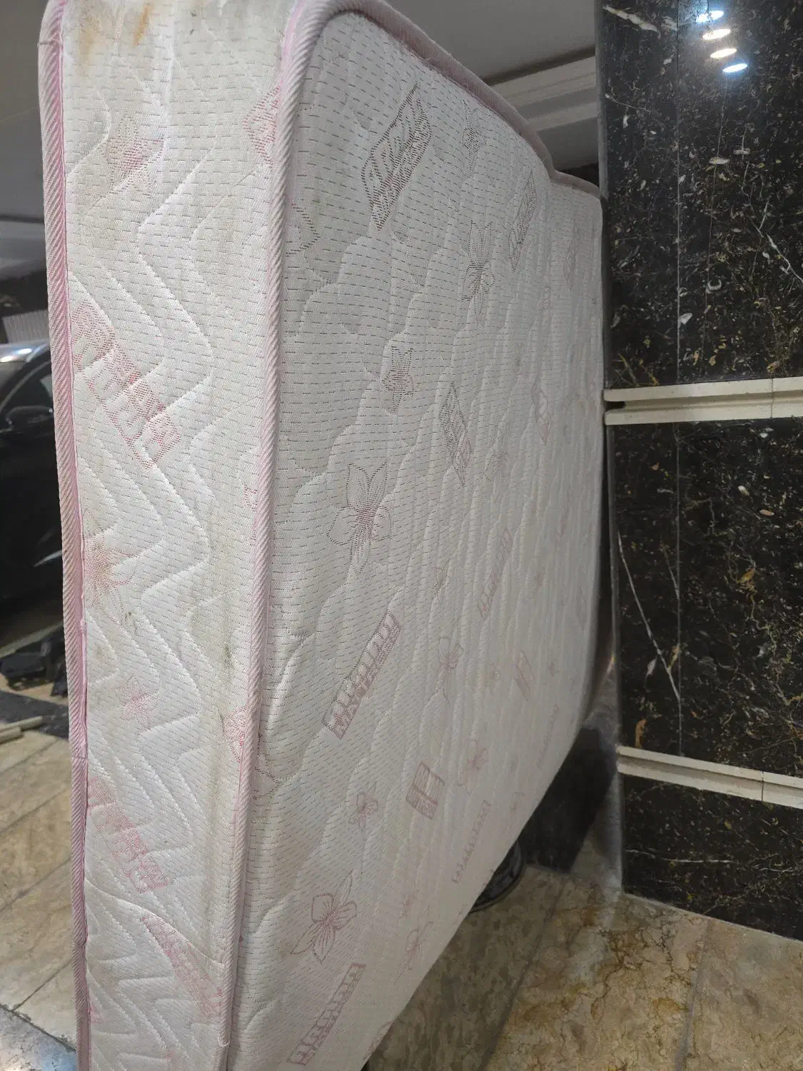 تشک|تشک تختخواب|اراک, |دیوار