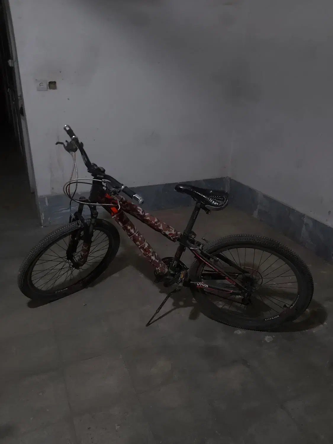 دوچرخه ویوا ۲۶|دوچرخه، اسکیت، اسکوتر|اندیشه, اندیشه فاز ۱|دیوار