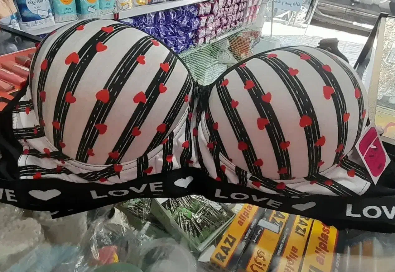 سوتین ابری|لباس|مشهد, رسالت|دیوار