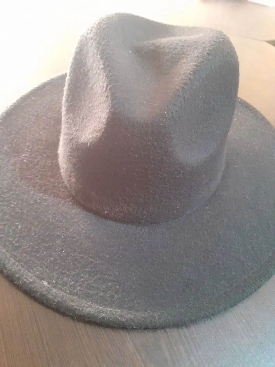 کلاه|لباس|شیراز, معالی‌آباد|دیوار