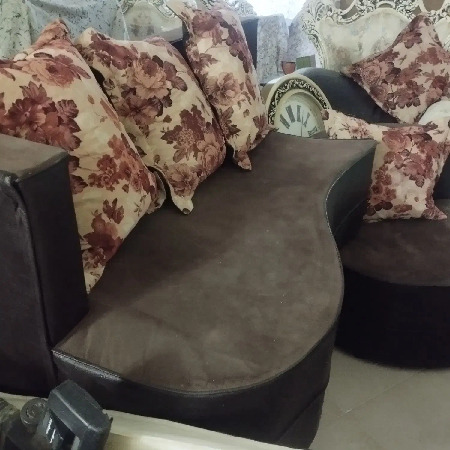 مبل راحتی کم جا تمیزوکم استفاده شده|مبلمان خانگی و میز عسلی|دماوند, گیلاوند|دیوار