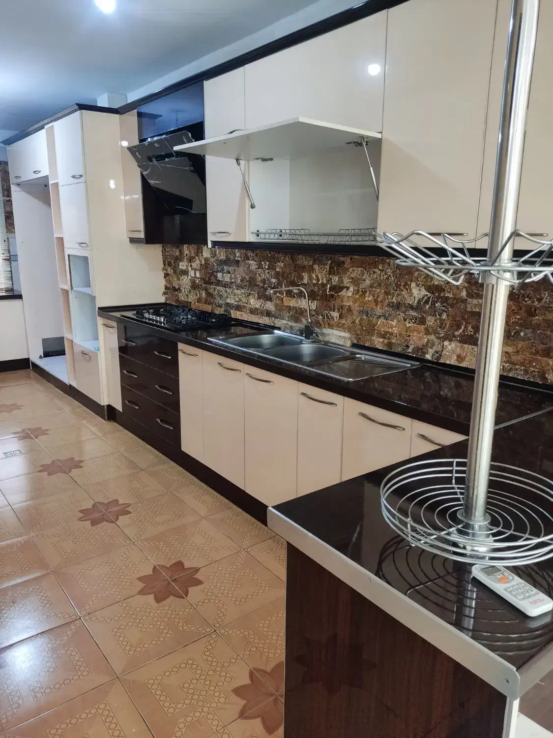 واحد 100 متری|اجارهٔ آپارتمان|رباط‌کریم, رباط‌کریم|دیوار