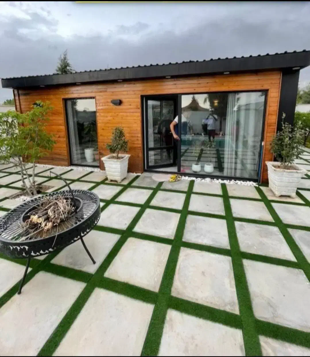 فروش و اجرای انواع چمن مصنوعی، فنس چمنی و گرین وال|خدمات باغبانی و درختکاری|شیراز, دکتر حسابی|دیوار