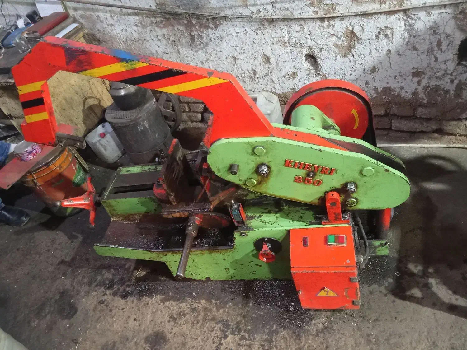 اره نواری|ابزارآلات|اشتهارد, |دیوار