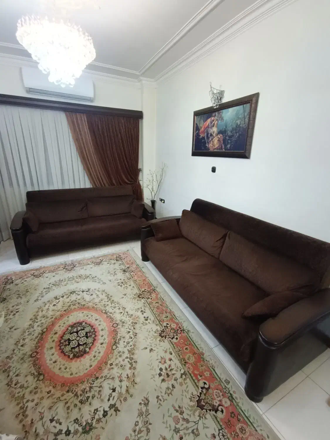 یک دست مبل ۸ نفره تخت خواب شو ۳ حالته سالم|مبلمان خانگی و میز عسلی|رشت, چله خانه|دیوار