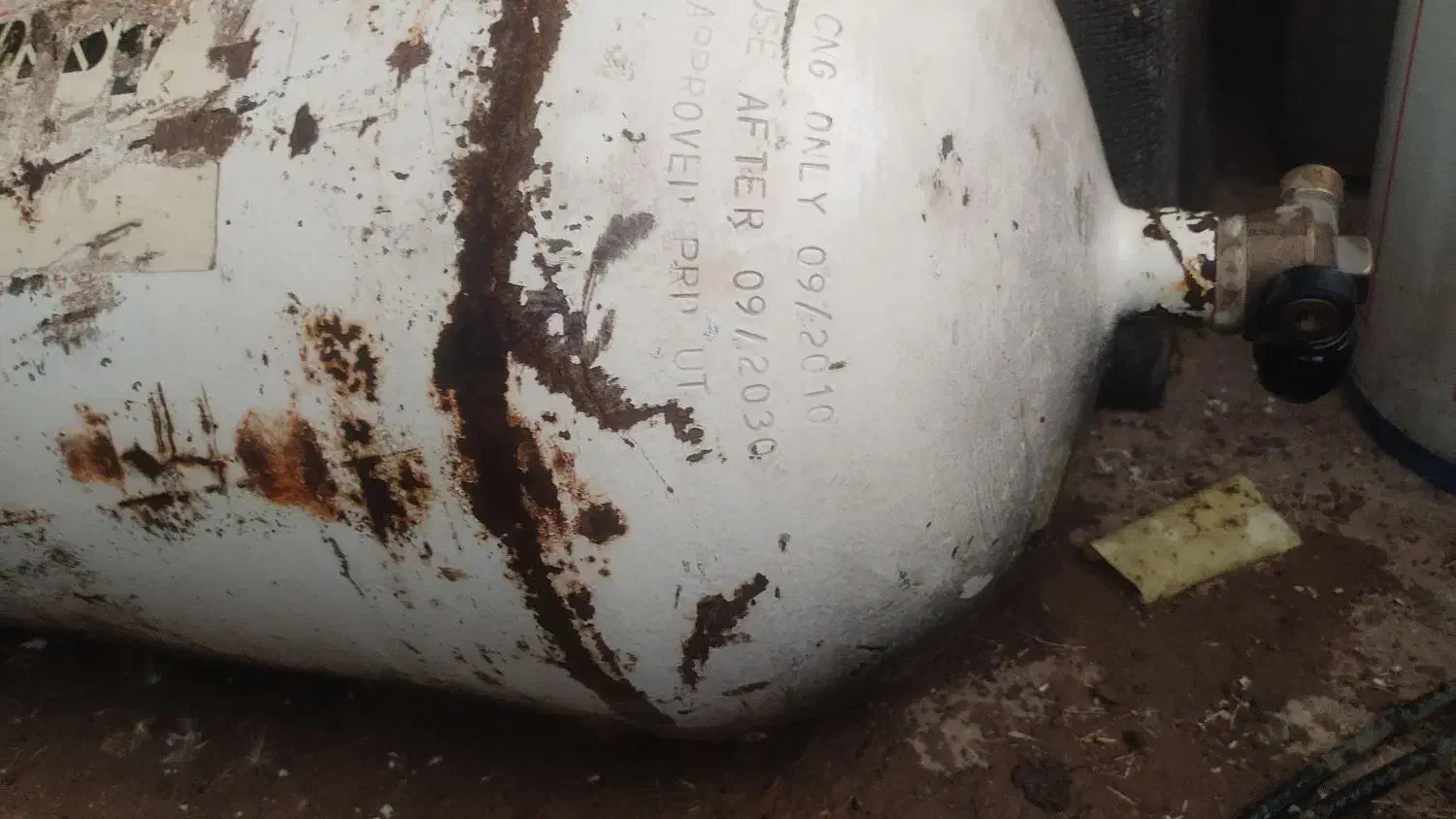 کپسول گاز cnjنیسان 2030|قطعات یدکی و لوازم جانبی|سنندج, |دیوار