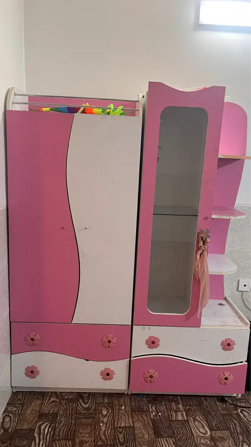 تخت و کمد و ویترین و تشک|تخت و سرویس خواب|یزد, |دیوار