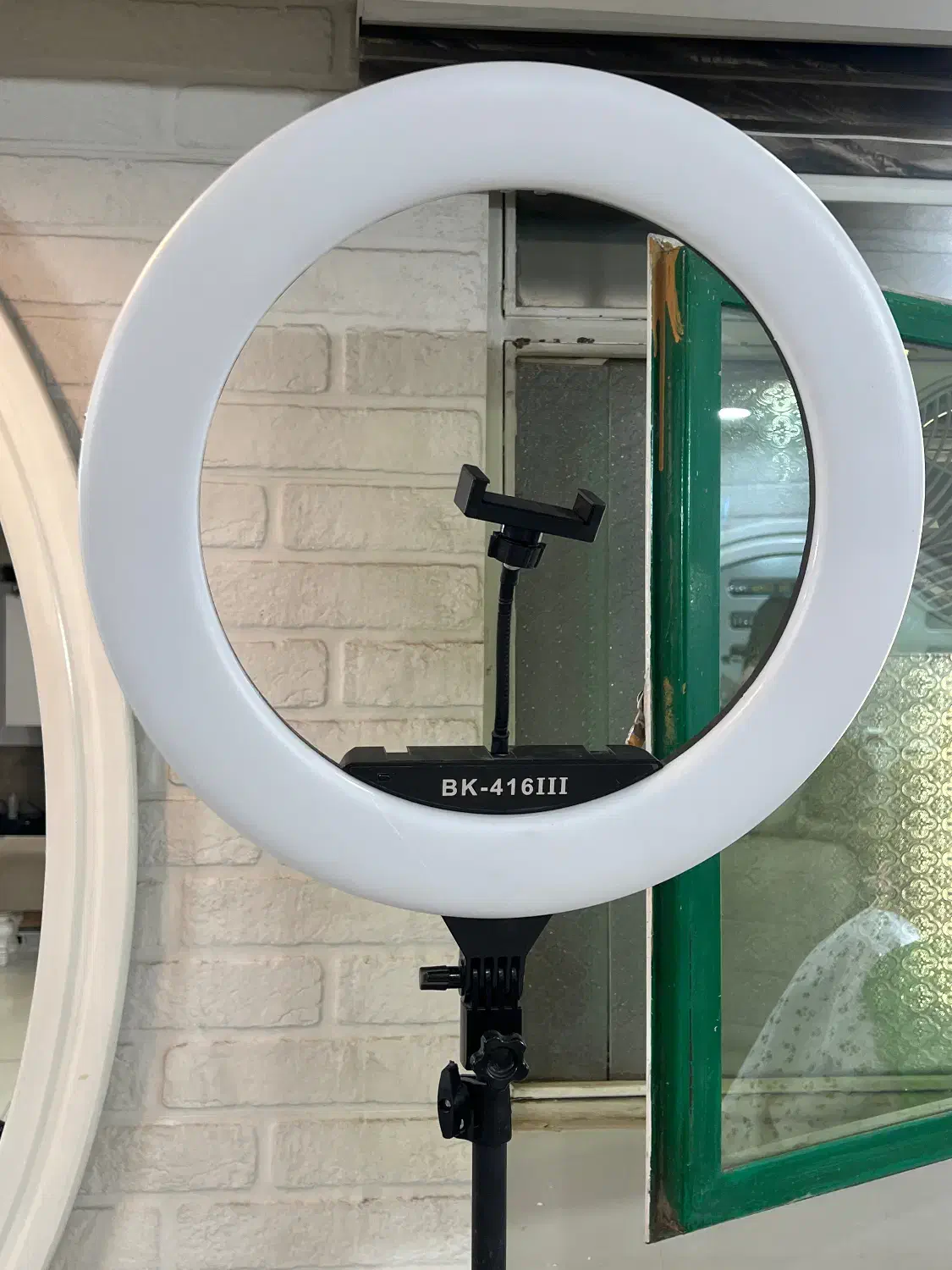 رینگ لایت ۹۶ وات|دوربین عکاسی و فیلم‌برداری|تهران, شهرک ولیعصر جنوبی|دیوار