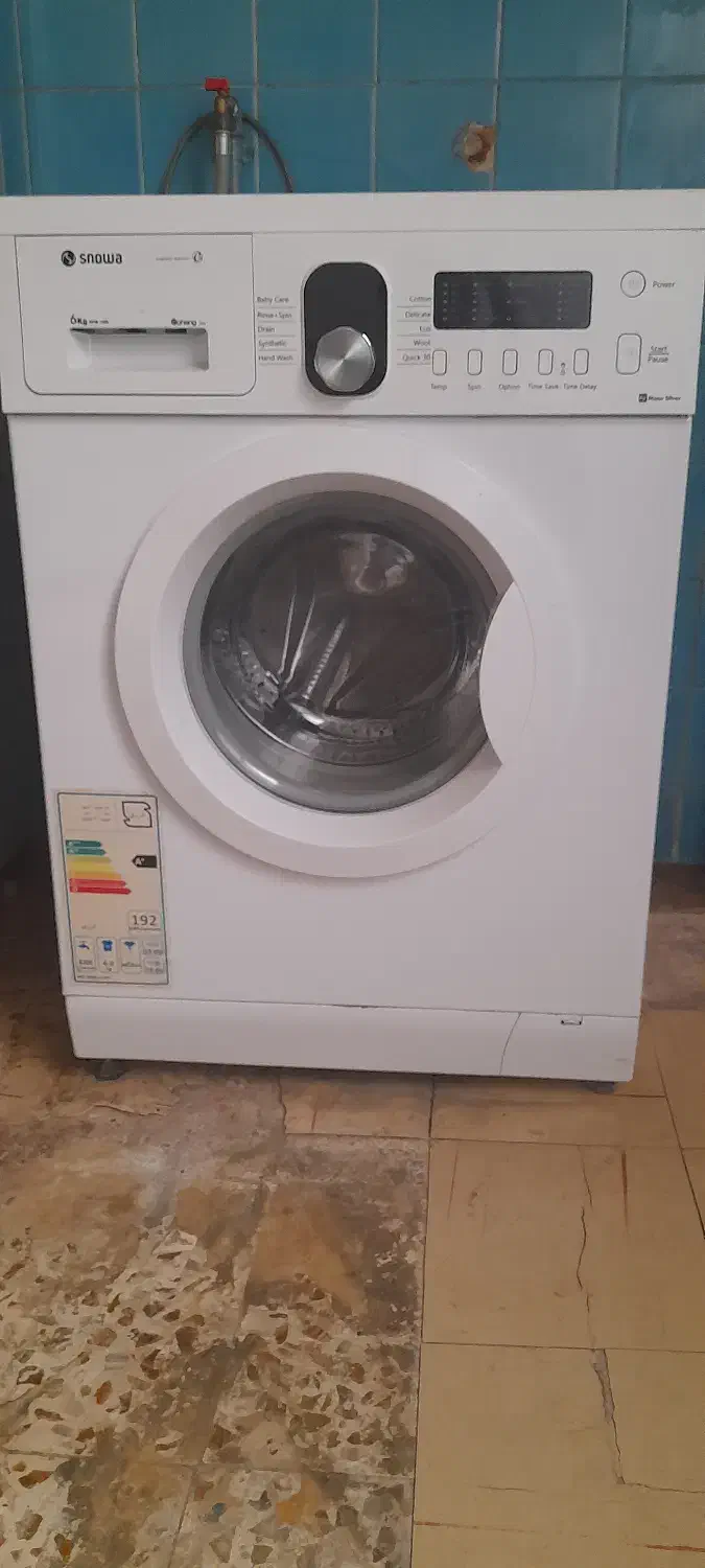 لباسشویی اسنوا ۶ کیلویی|ماشین لباسشویی و خشک‌کن لباس|شاهین‌شهر, حافظ جنوبی|دیوار