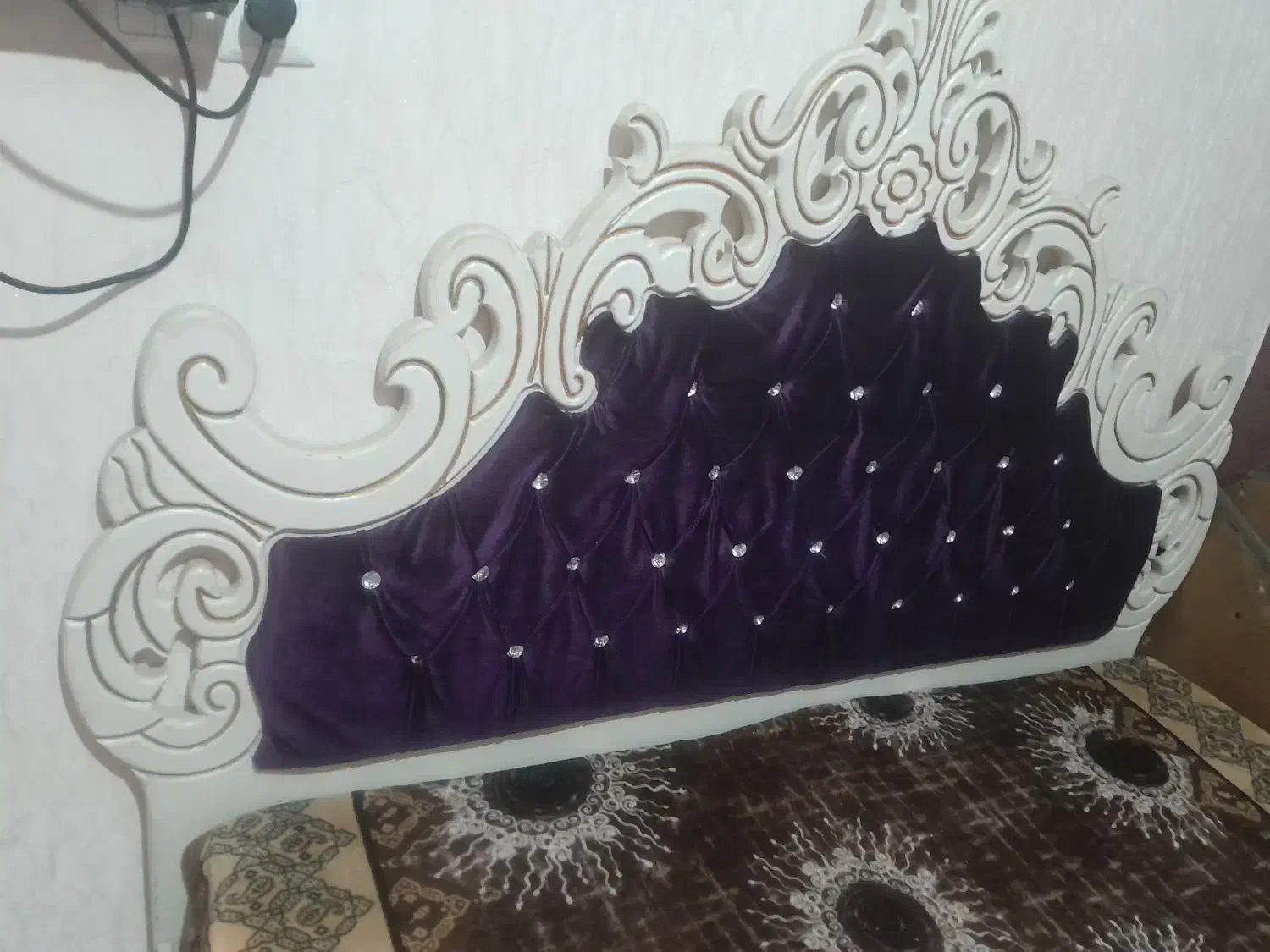 تخت دو نفره|تخت و سرویس خواب|شیراز, کوشک میدان|دیوار