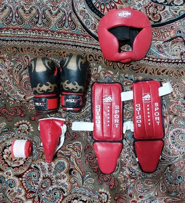 لباس و لوازم ورزشی کنگ فو کاراته دستکش بوکس اصل|تجهیزات ورزشی|پاکدشت, پاکدشت (مامازند)|دیوار