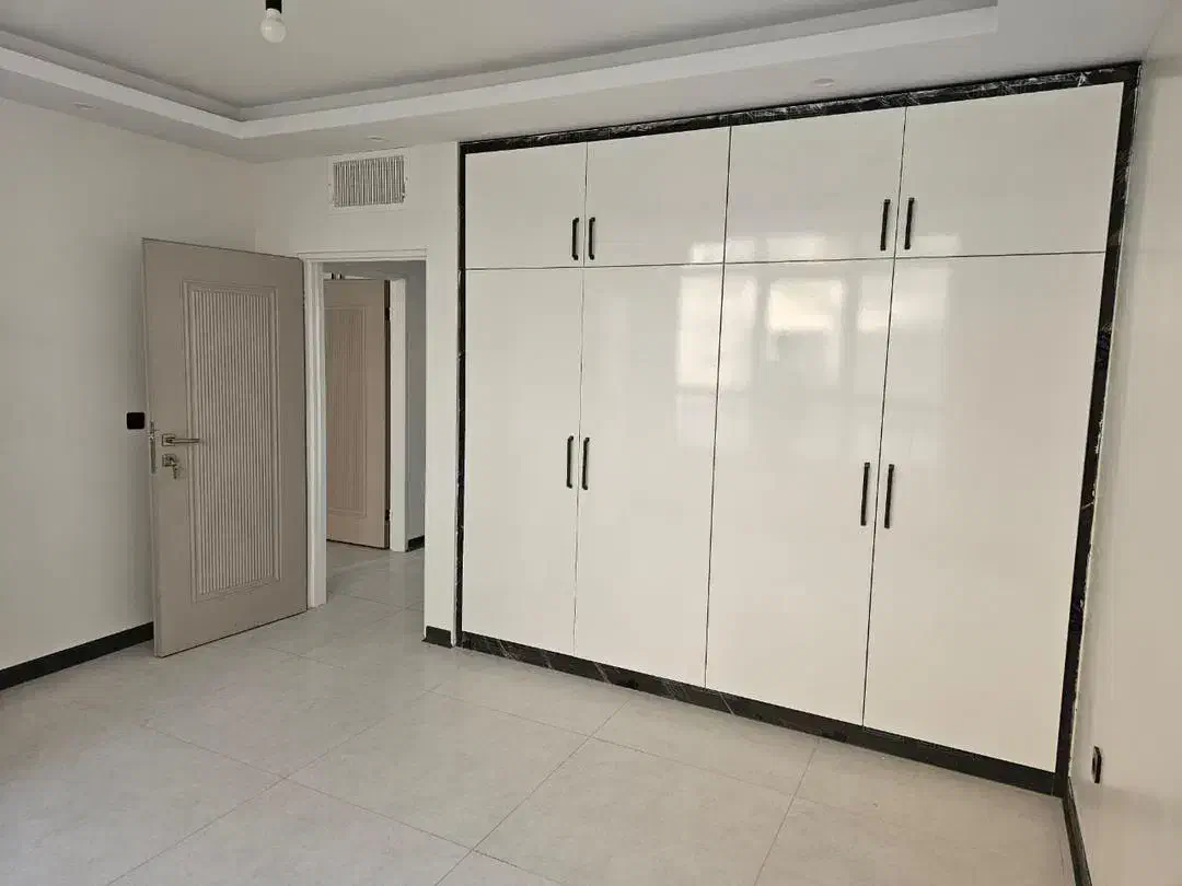 شهرک نفت/۱۲۰ متر/غرق نور/کلید نخورده/تک واحدی