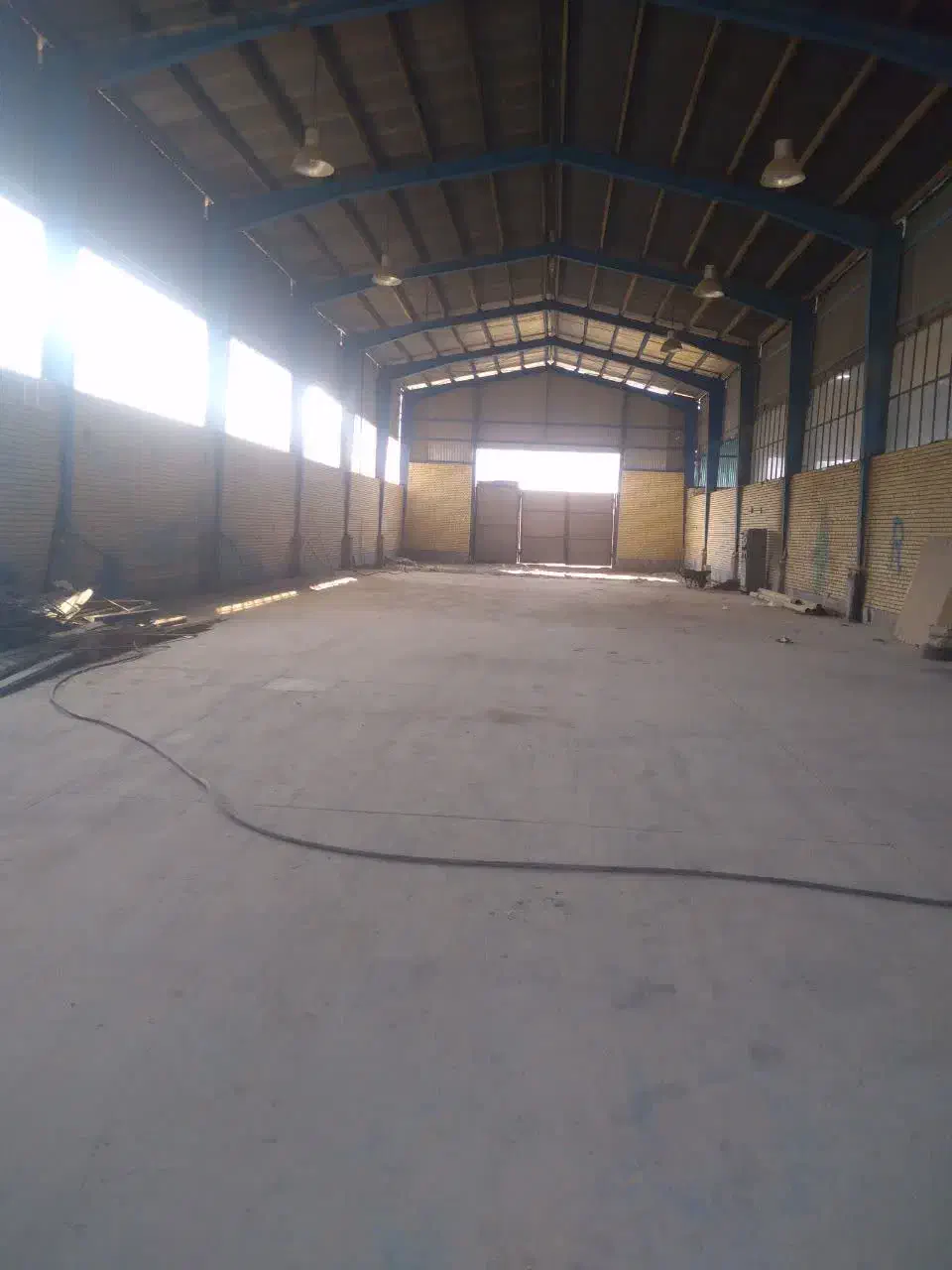 اجاره سوله ۶۰۰ متری با محیط باز|اجارهٔ دفتر صنعتی، کشاورزی، تجاری|شهرضا, |دیوار