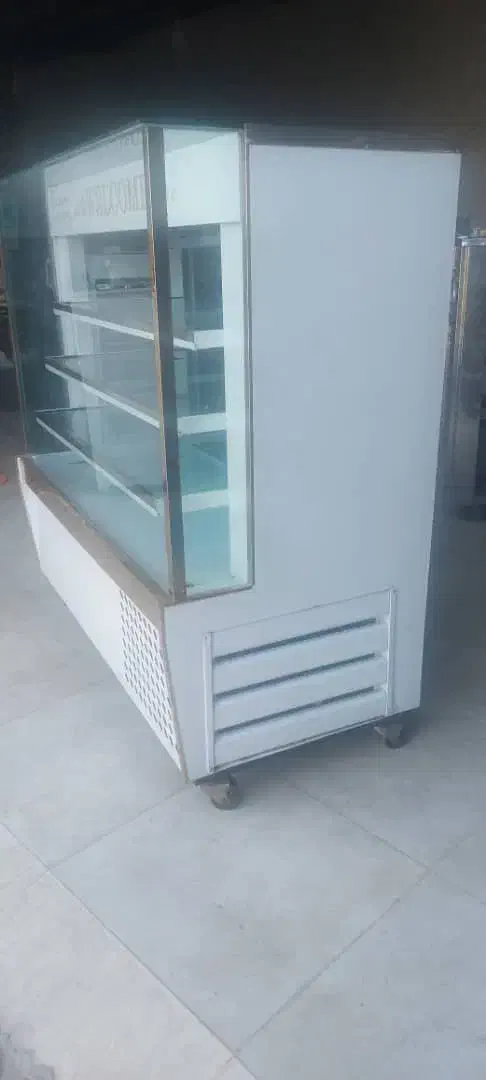 فروش تمامی لوازم های آبمیوه فروشی و بستنی|کافیشاپ و رستوران|خاوران, |دیوار