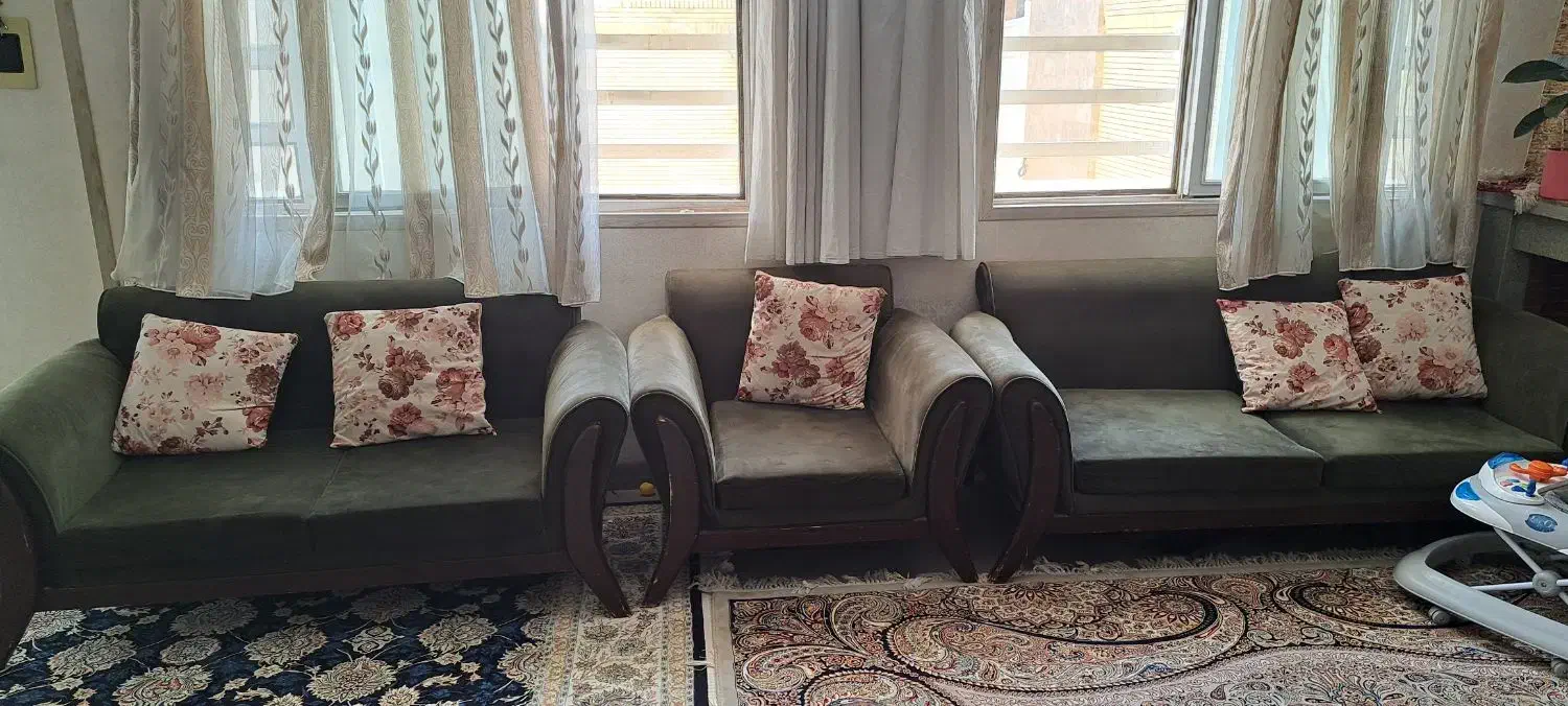 یک دست مبل ۷نفره|مبلمان خانگی و میز عسلی|کرمان, |دیوار