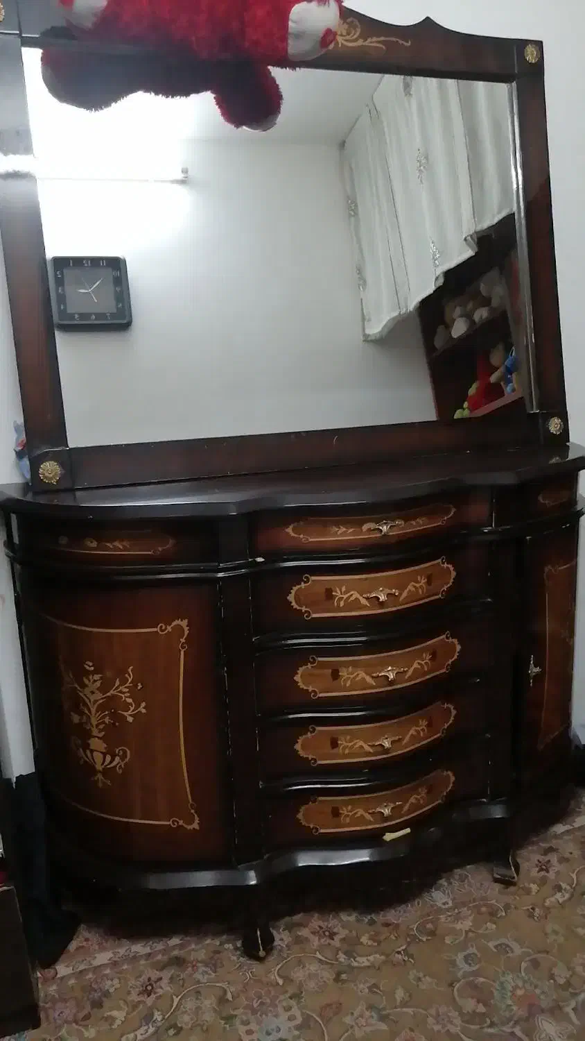 ست میز با اینه اجنس بدنه چوب گردو|مبلمان خانگی و میز عسلی|مشهد, خواجه ربیع|دیوار