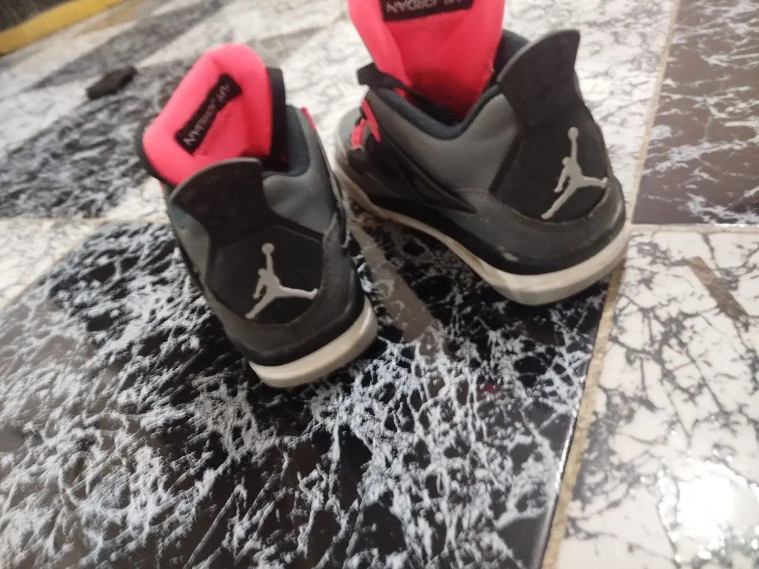 کفش جردن فور|کیف، کفش، کمربند|بندرعباس, |دیوار