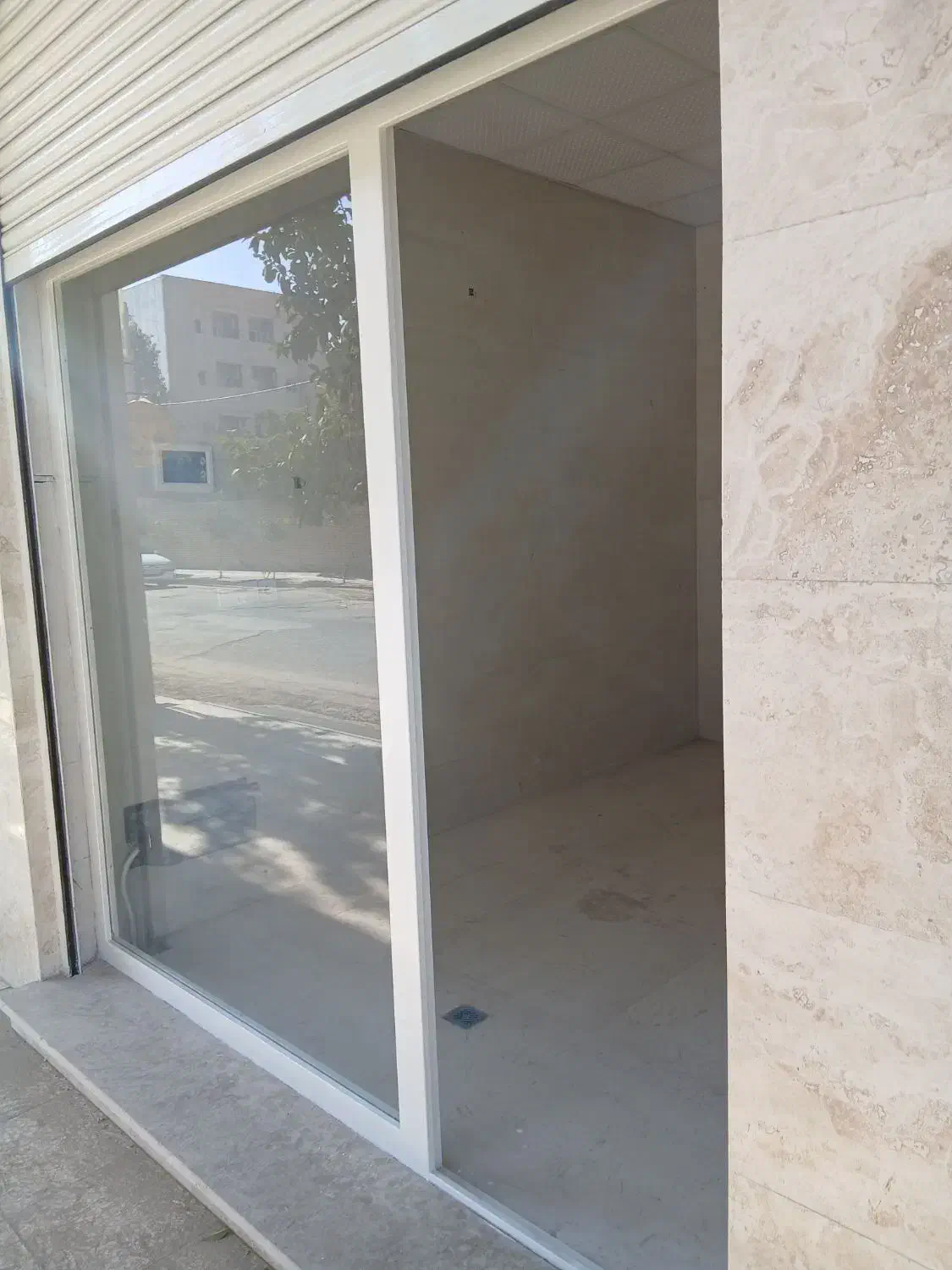 مغازه تجاری بر سعدی شمالی رو به رو شمشیربازی|اجارهٔ مغازه و غرفه|گنبد کاووس, |دیوار