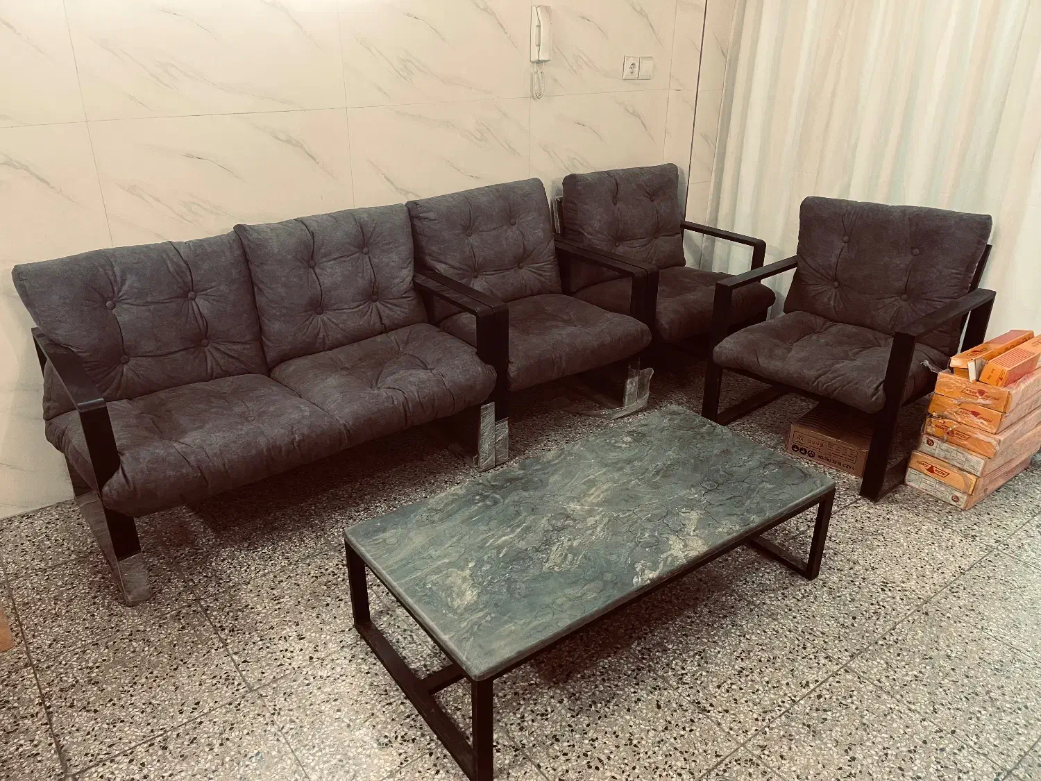 مبلمان اداری ۵ نفره با میز سنگی|مبلمان اداری|برخوار, |دیوار