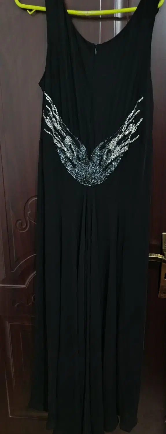 پیراهن مجلسی مشکی|لباس|صومعه‌سرا, |دیوار