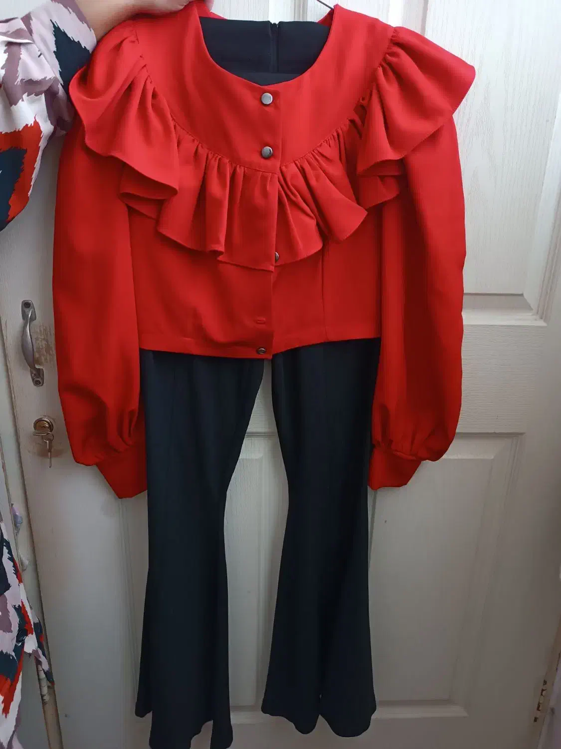 لباس|لباس|انگوران, |دیوار