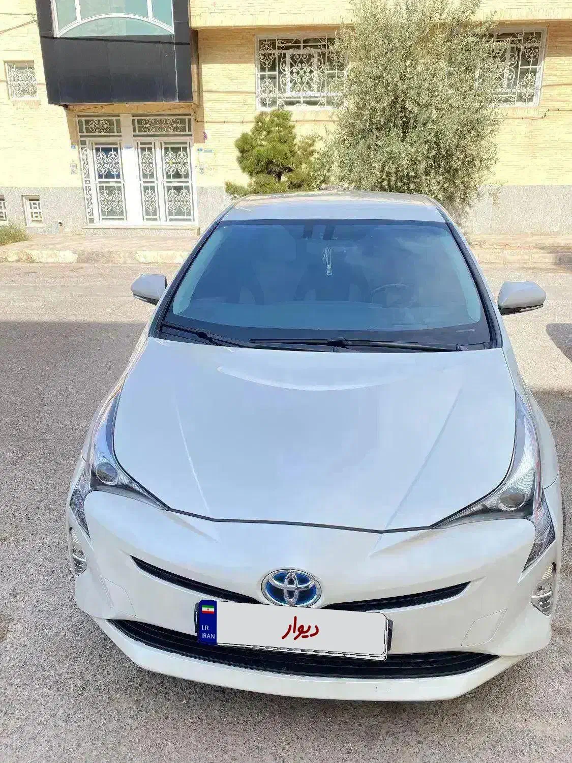 پریوس ۲۰۱۷ تیپ ۳ فول|خودرو سواری و وانت|یزد, |دیوار