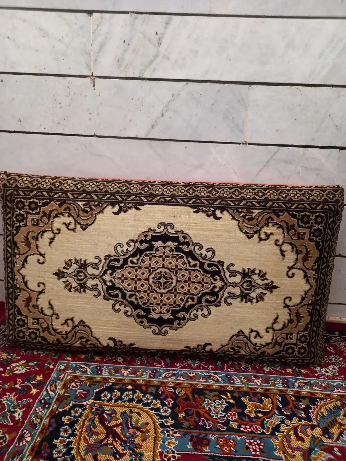 یک جفت پشتی کارکرده|پشتی|بیرجند, |دیوار