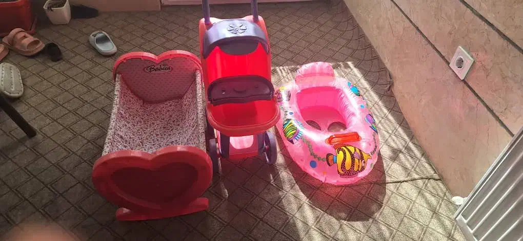 گهواره .کالسکه .گیتار .صندلی ماشین|اسباب و اثاث بچه|کاشان, باغ ماجد|دیوار