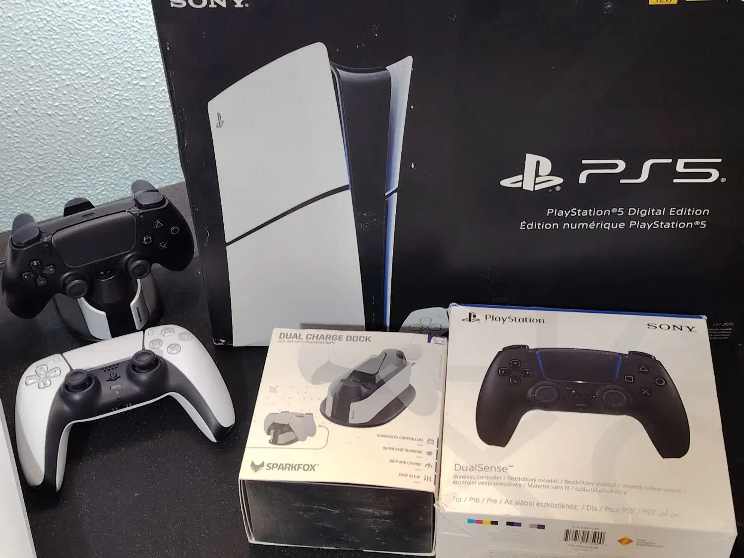 ps5 slim digital دو دسته همراه پایه شارژر در حد نو|کنسول، بازی ویدئویی و آنلاین|شاهینشهر, مسکن مهر|دیوار