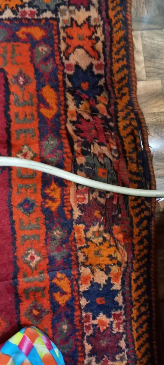 فرش دستباف عشایری قرمز تمیز فروش فوری|فرش|شیراز, منطقه هوایی شهید دوران|دیوار