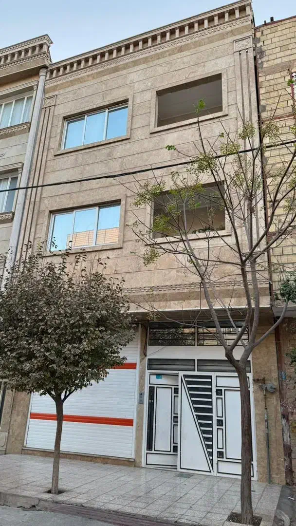 ساختمان ویلایی سه طبقه نوساز|فروش خانه و ویلا|قم, ولیعصر|دیوار