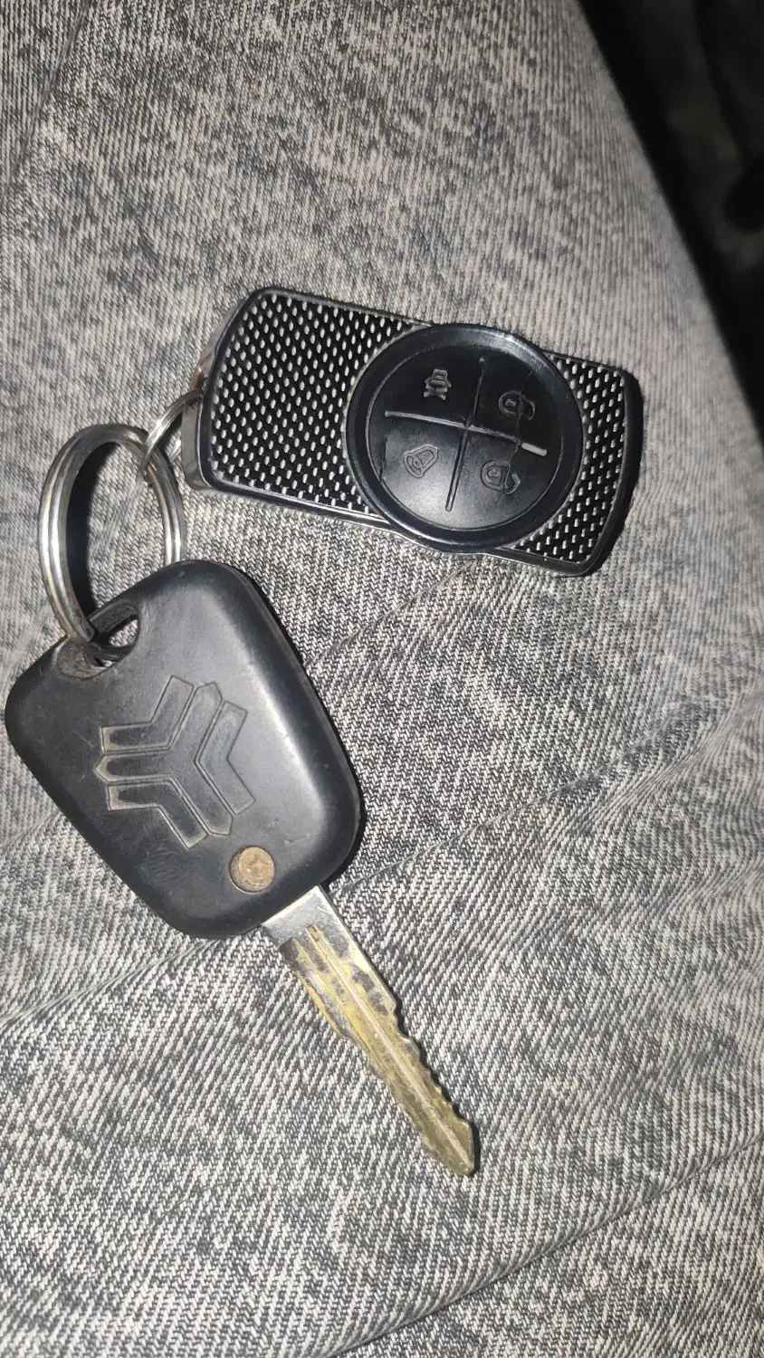 گمشوده|اشیا|بافق, |دیوار