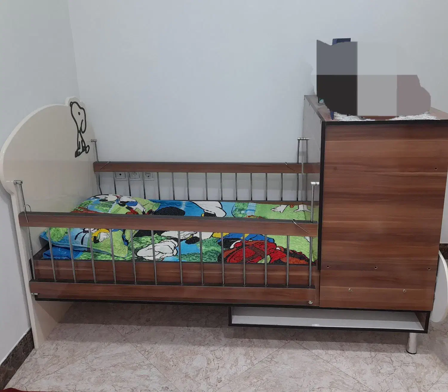 سرویس تخت وکمد نوزاد|تخت و سرویس خواب|طبس, |دیوار