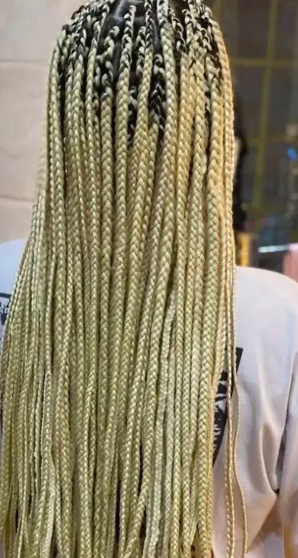 مدل بافت آفرو‌کوتاه و مکزیکی و اکستنشن بافت|خدمات آرایشگری و زیبایی|تهران, شهرک کوهسار|دیوار