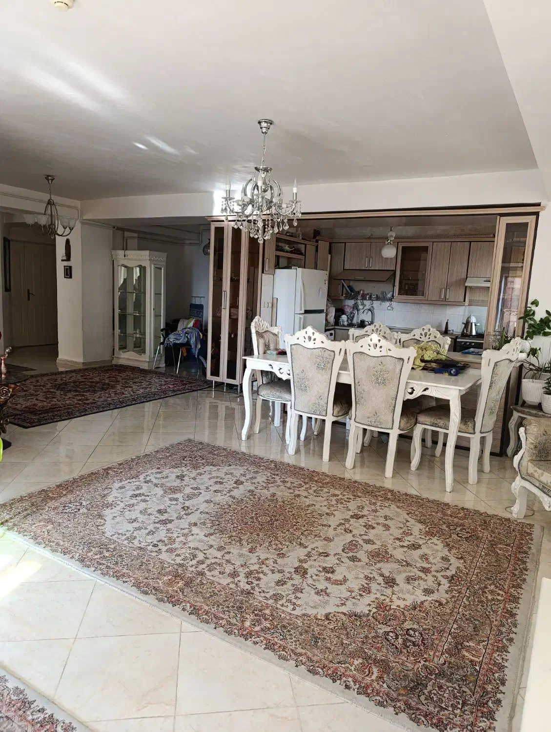 میز ناهار خوری هشت نفری چوبی|میز و صندلی غذاخوری|تبریز, |دیوار