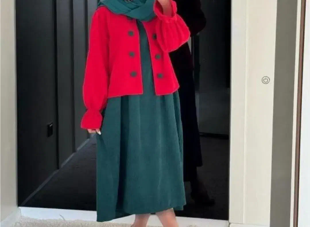 لباس یلدا|لباس|تربت جام, میرقوام الدین|دیوار