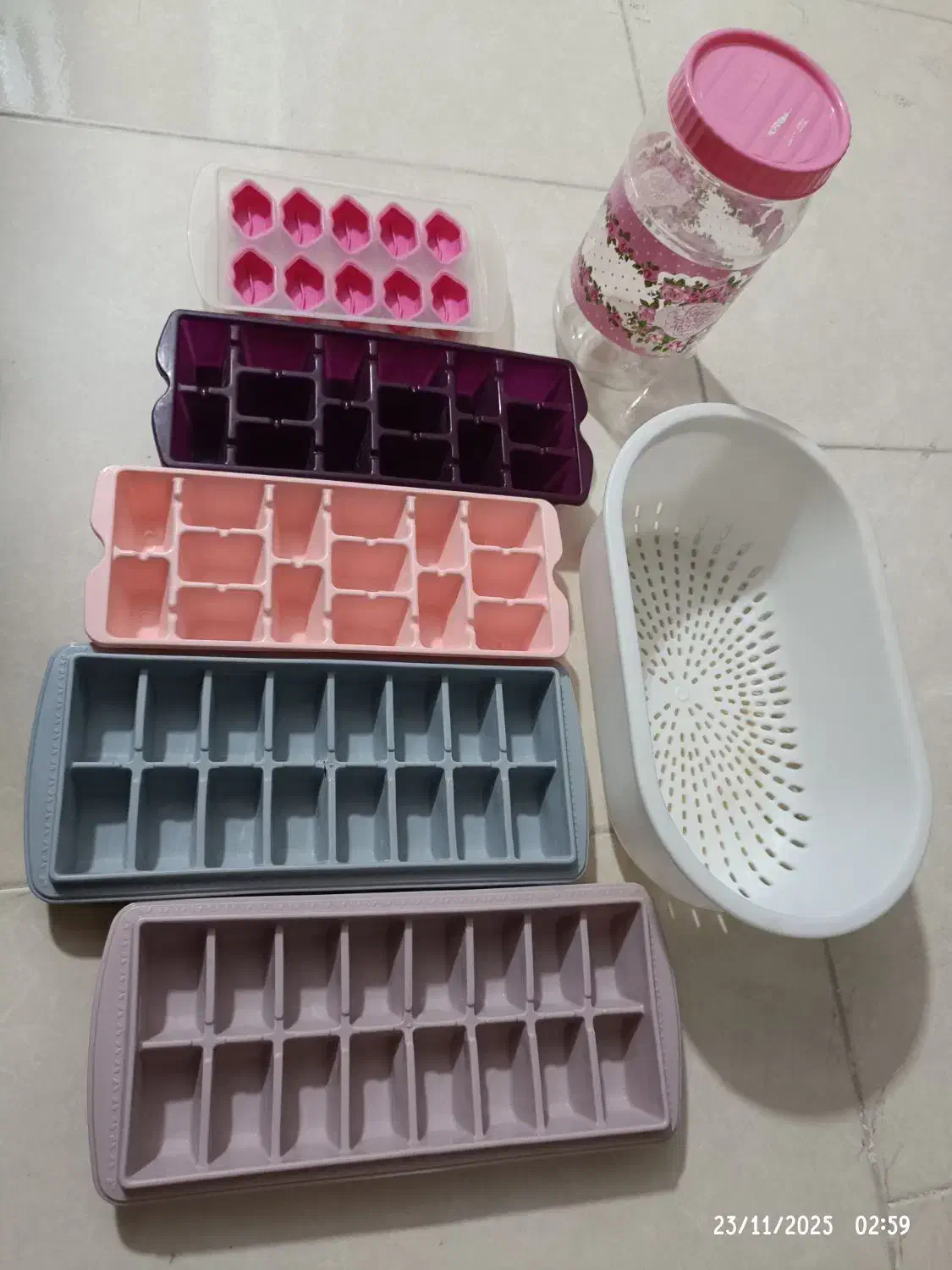 ظروف پلاستیکی آشپزخانه ، بطری ، آبکش|ظروف نگهدارنده، پلاستیکی، یک‌بارمصرف|رشت, کوی مهر|دیوار