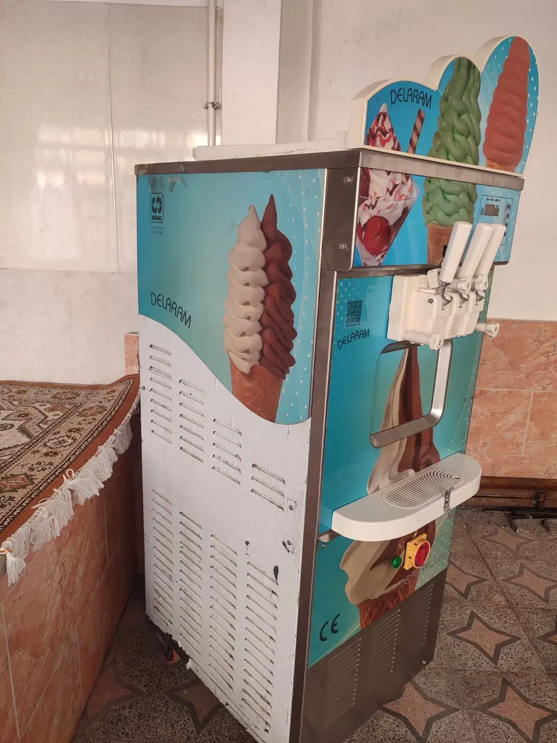 دستگاه بستنی قیفی نیک نام موتور بیتزر آلمان|کافیشاپ و رستوران|ابهر, |دیوار