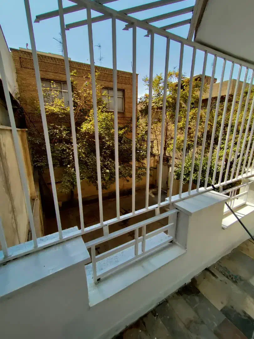 ۱۴۰ متر/ ۳ پارکینگ / موقعیت اداری / مسکونی / مخبری