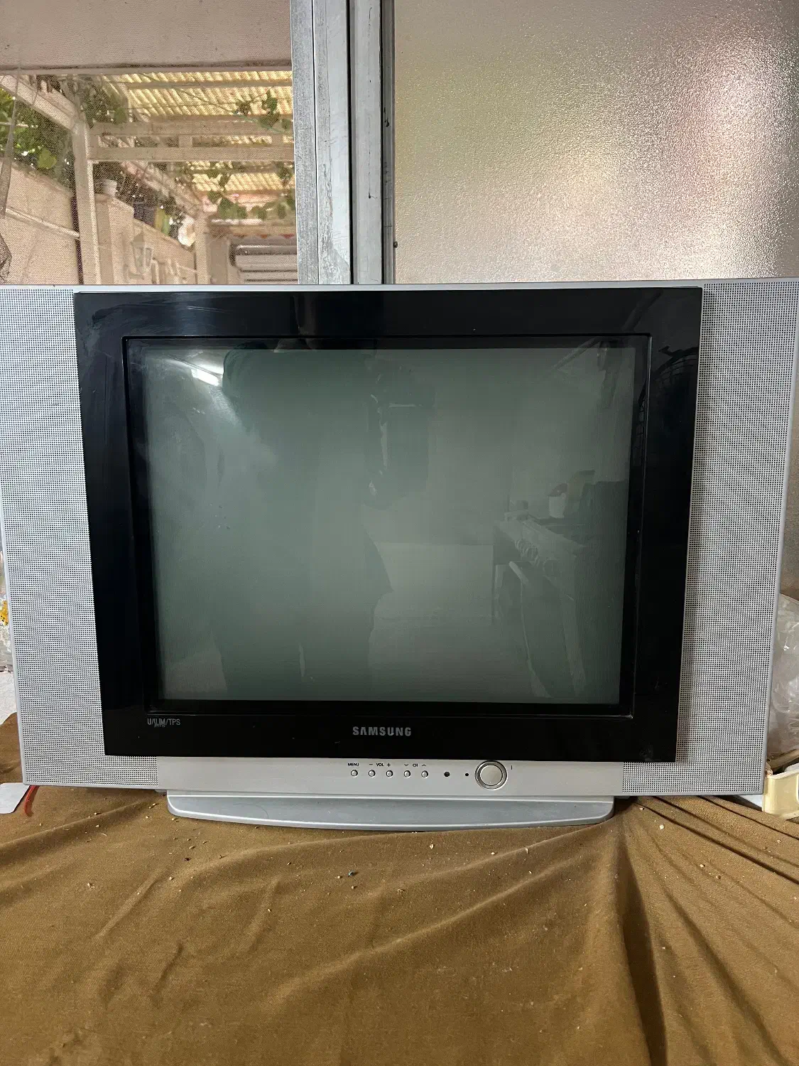 تلویزیون ۲۱ اینچ سامسونگ اصل کم کارکرد|تلویزیون و پروژکتور|رشت, کوی فکوری|دیوار