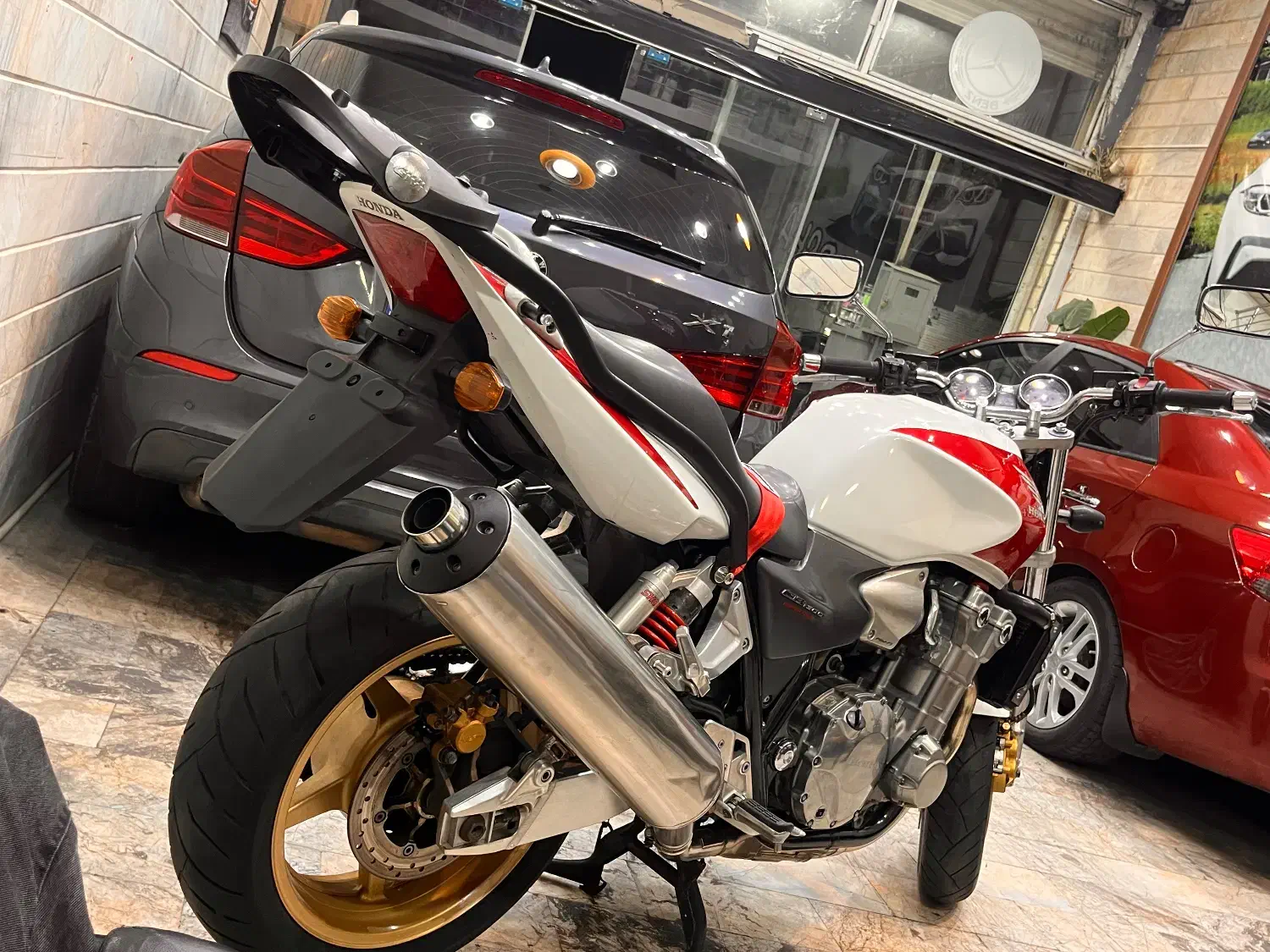 CB1300 مدل ۲۰۰۵ سند اموال تملیکی|موتورسیکلت|تهران, نارمک|دیوار