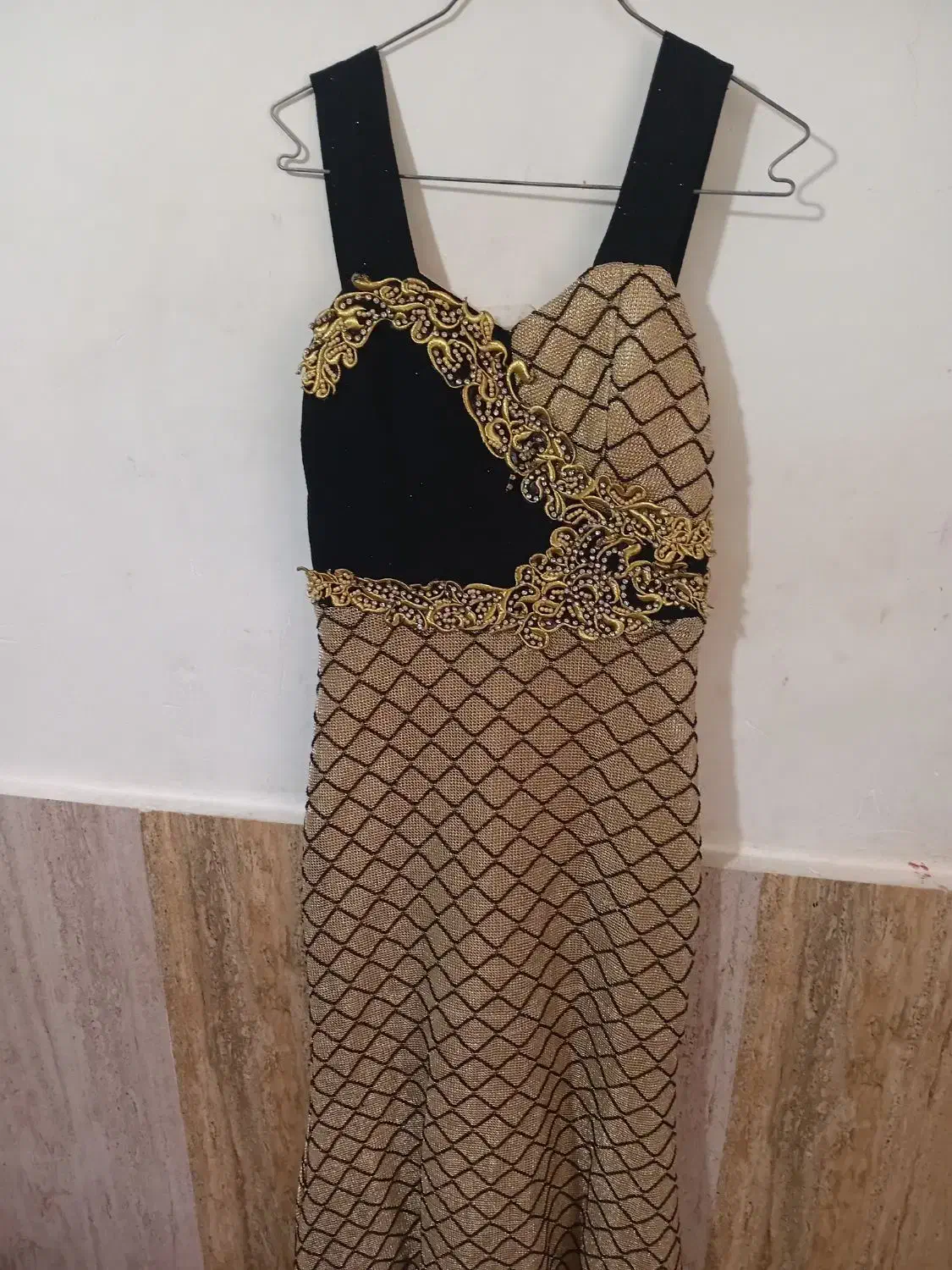 لباس مجلسی|لباس|گنبد کاووس, |دیوار