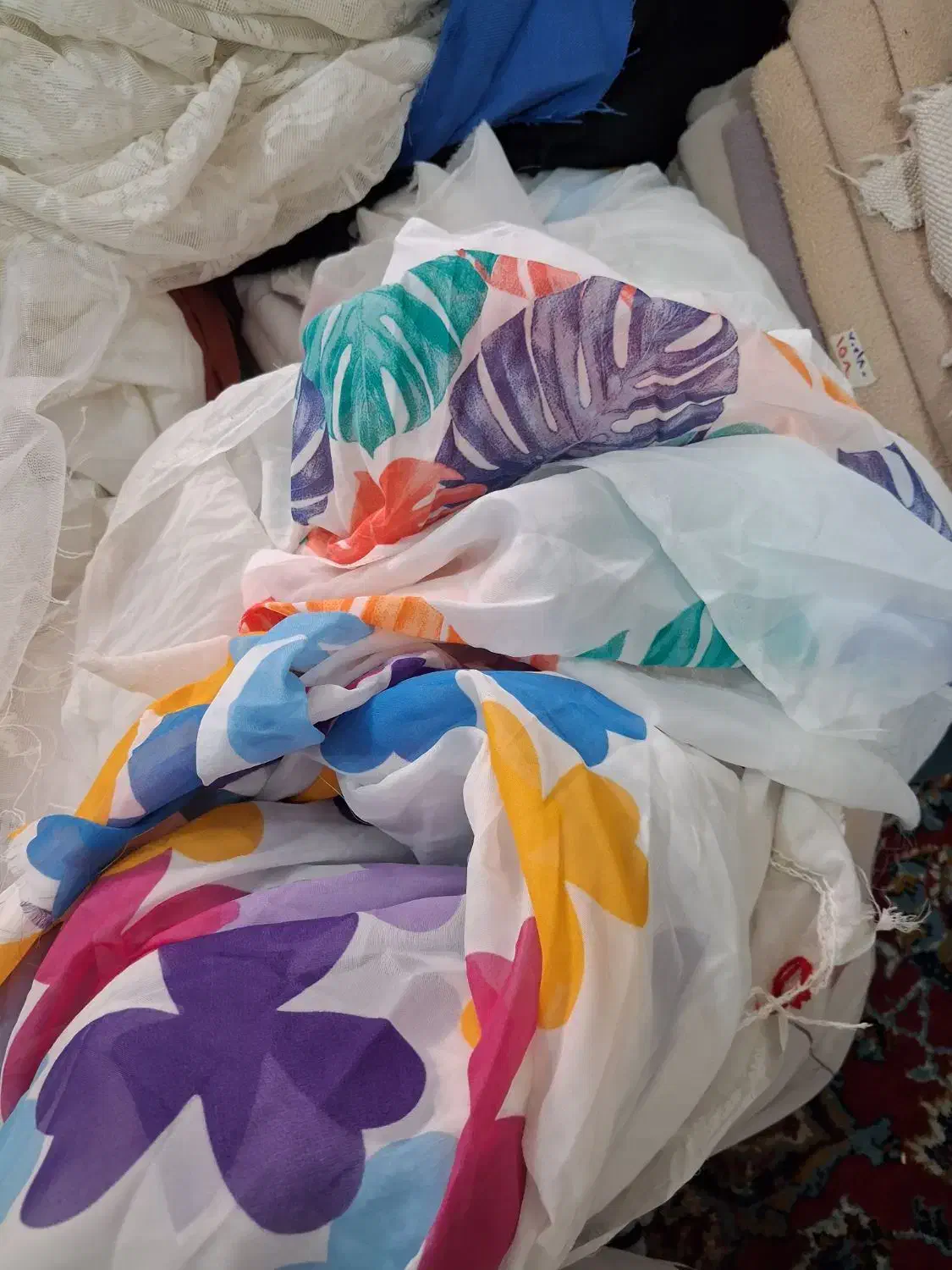 پارچه کیلویی پرده|پرده، رانر، رومیزی|سبزوار, امیر کبیر|دیوار