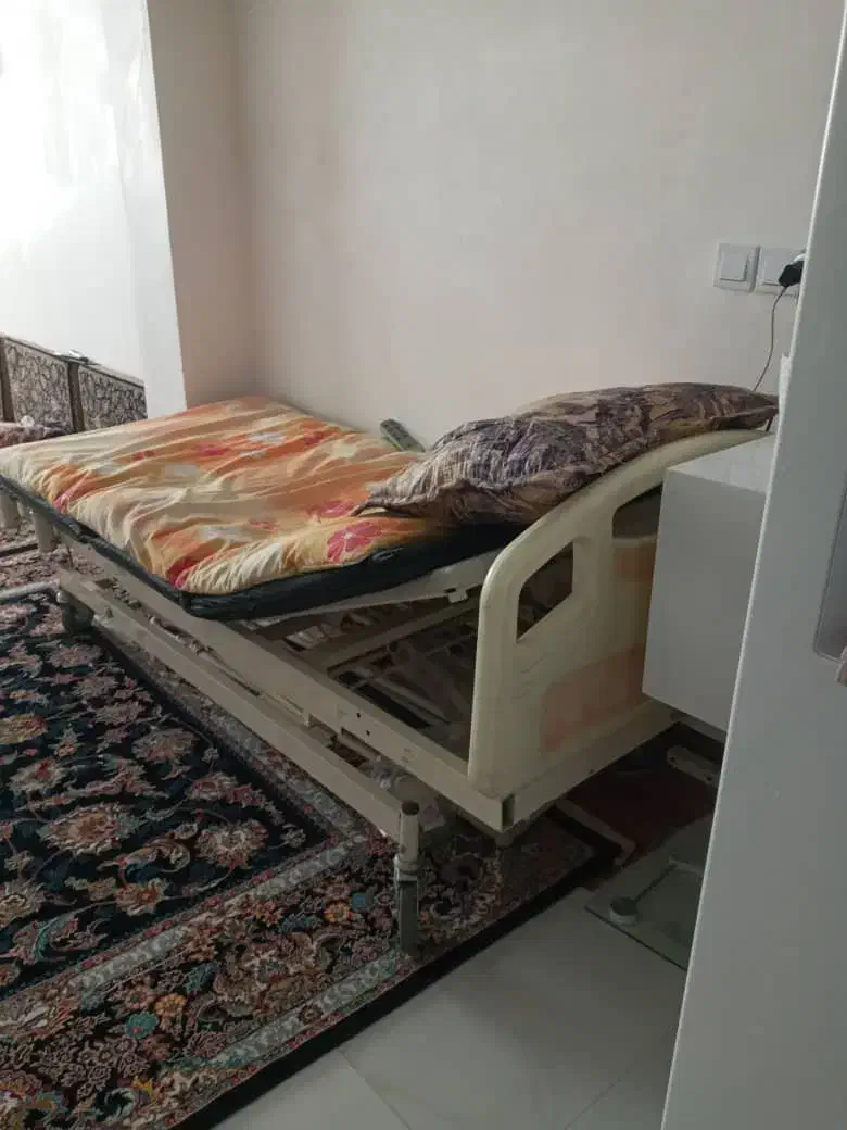 تخت برقی ریموت دار بیمارستانی|تخت و سرویس خواب|هشتگرد, شهرک صبا سوله|دیوار