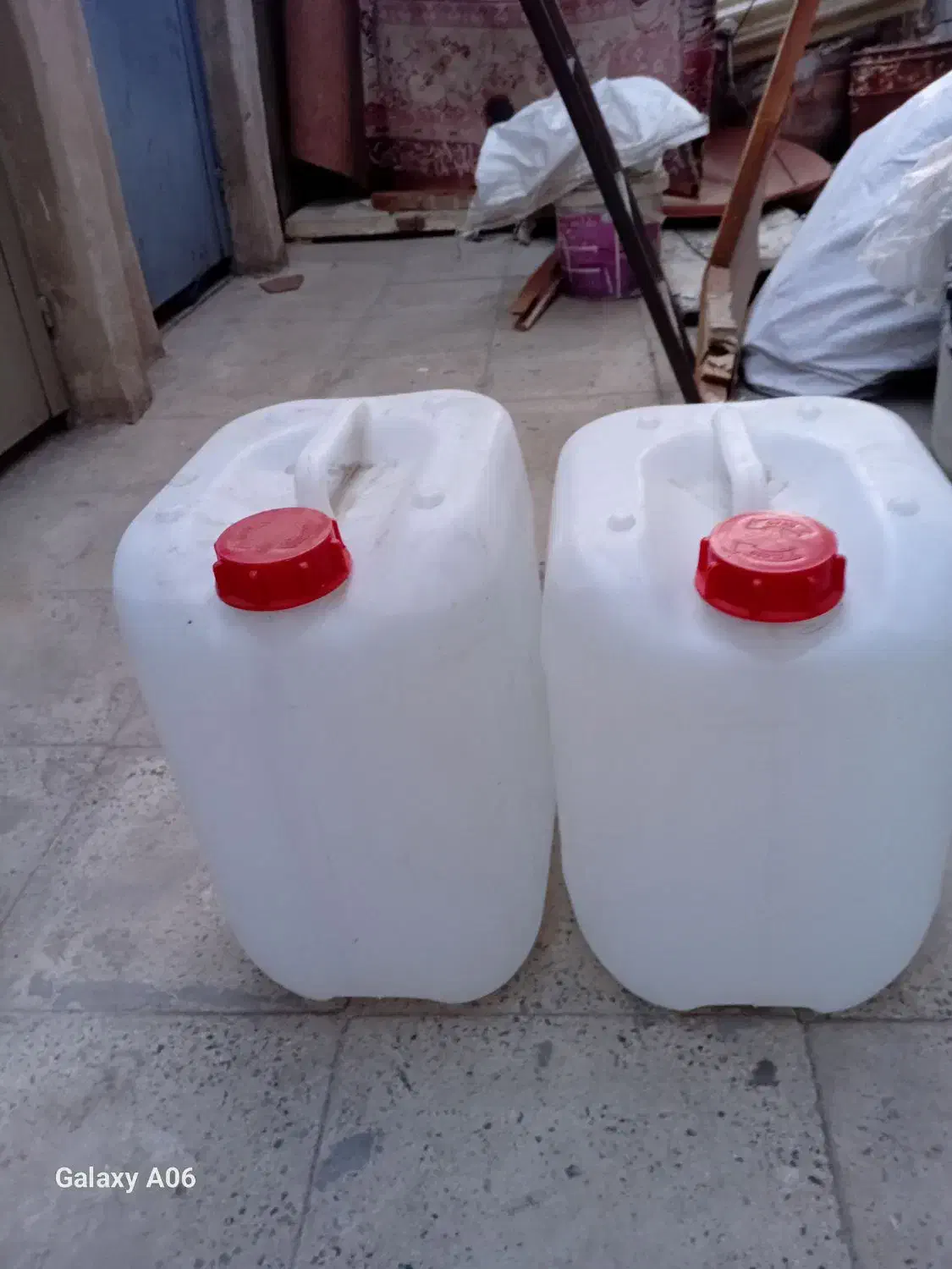 ۲۰لیتری|ظروف نگهدارنده، پلاستیکی، یک‌بارمصرف|قدس, شهر‌قدس|دیوار