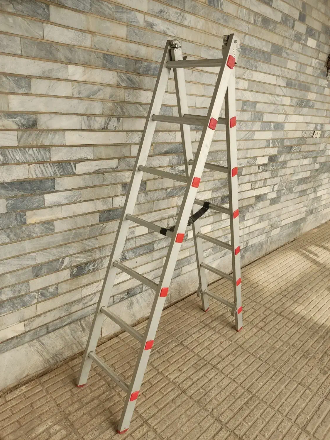 نردبان آلمینیومی در حد ۴  متر|ابزارآلات|تبریز, |دیوار