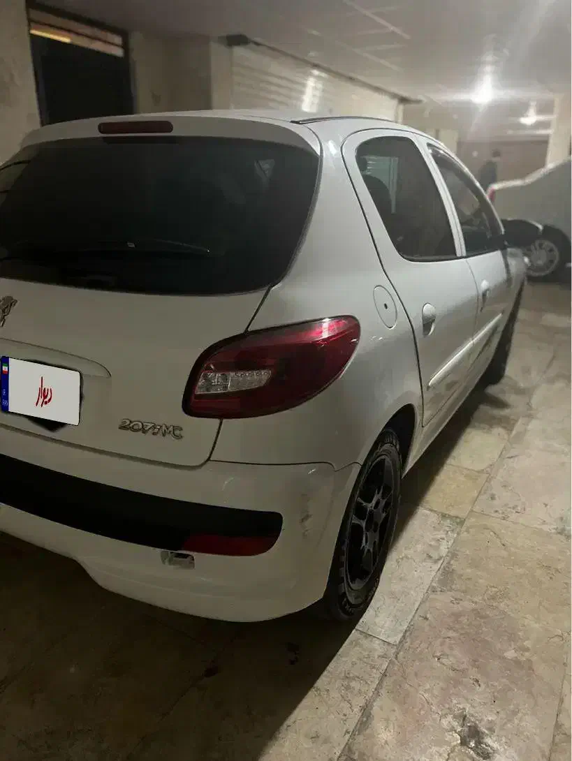 ۲۰۷ اتومات سقف قرمز|خودرو سواری و وانت|رشت, حسین آباد|دیوار