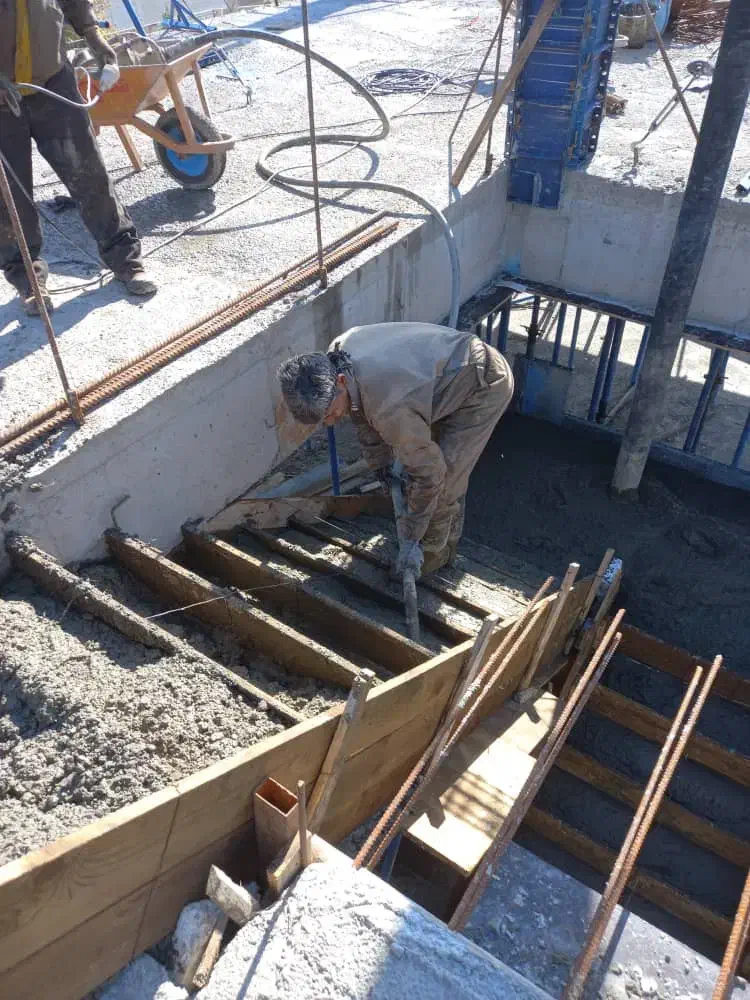 استخدام نیروی آرماتوربند و قالب بند|استخدام معماری، عمران و ساختمانی|تهران, حشمتیه|دیوار